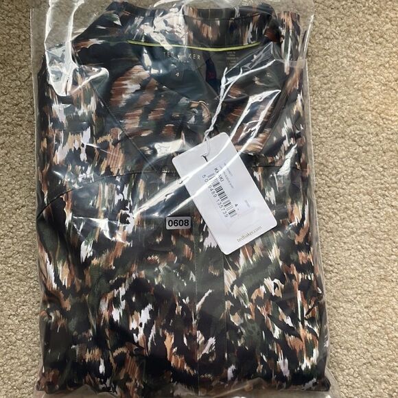 Ted Baker Evrett Lantern Sleeve Shirt Khaki Size 4 - US 12 - Picture 12 of 12